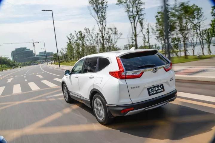 全新一代CR-V 銳?混動(dòng)領(lǐng)銜，東風(fēng)Honda榮耀亮相武漢車展